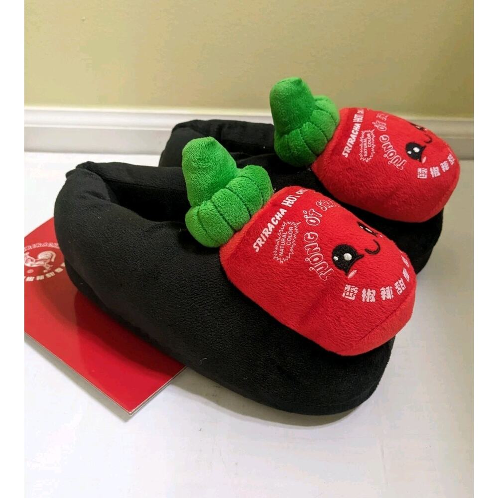 Sriracha Hot Chili Sauce UNISEX Slippers SIZE S/M 4-7 Novelty Fun Cozy Plush
